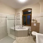 公寓 Nietleben Mit 2schlafzimmer & Balkon