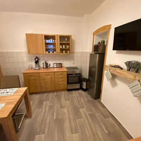 Daire Nietleben Mit 2schlafzimmer & Balkon