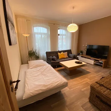 Nietleben Mit 2schlafzimmer & Balkon Lejlighed