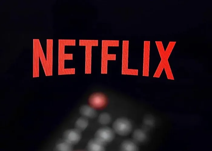 Nietleben Mit 2schlafzimmer & Balkon Lägenhet *